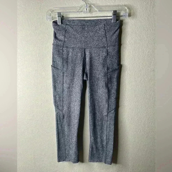Lululemon Fast & Free Crop 19” sz 4 - Picture 2 of 4